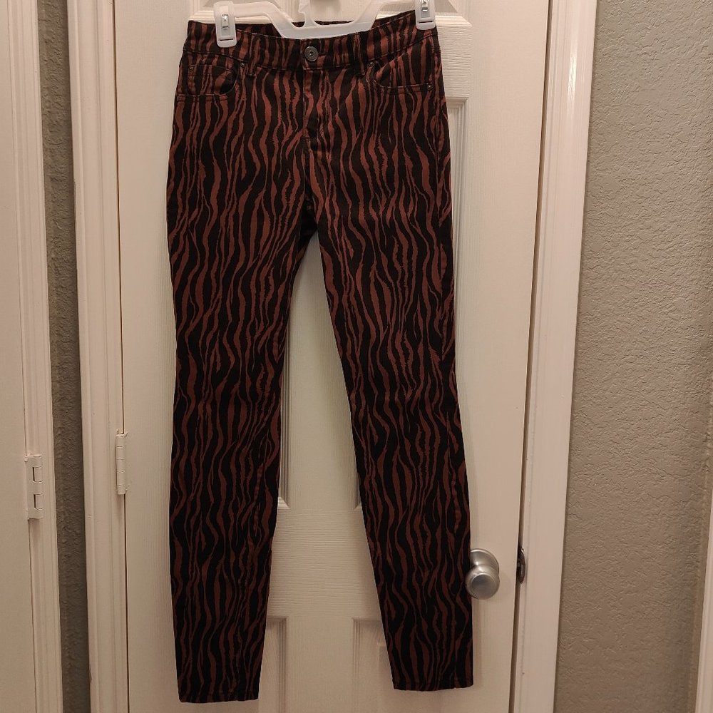 I.N.C Women's Tiger-Print Mid Rise Skinny Leg Regular Fit Jeans Size 2